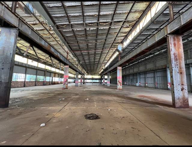 5,193M² WAREHOUSE TO LET IN FACTORIA